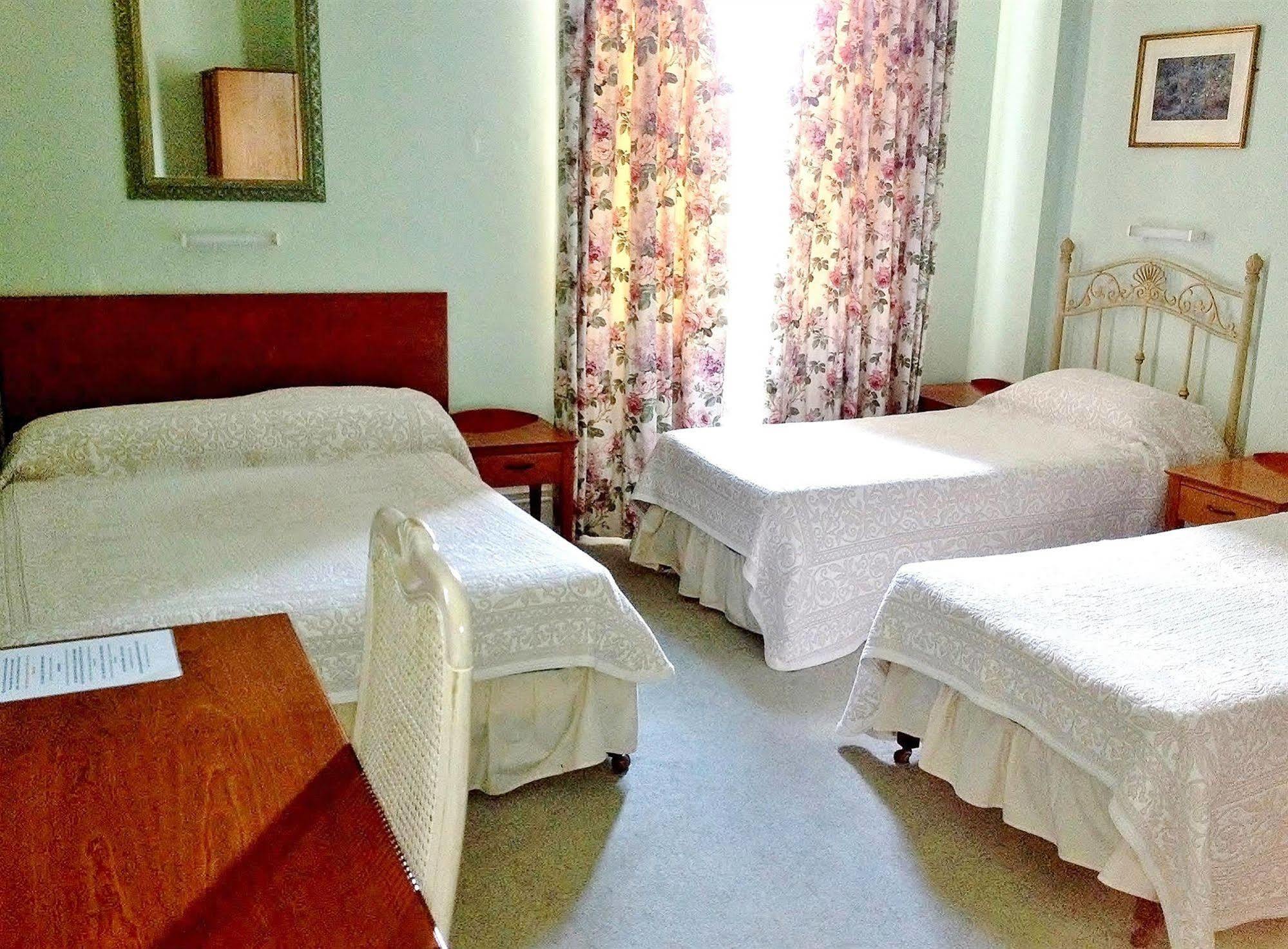 Merlyn Court Hotel ลอนดอน ภายนอก รูปภาพ